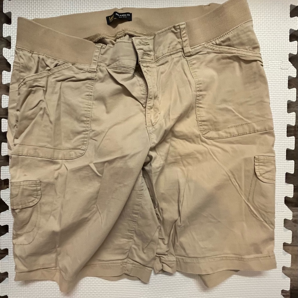 Lee Relaxed Fit Tan Cargo Shorts